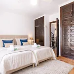 Дом отдыха Casa Lavanda - With Sea Views, Private Terrace & Pool *