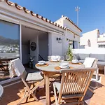 Casa Lavanda - With Sea Views, Private Terrace & Pool Дом отдыха *