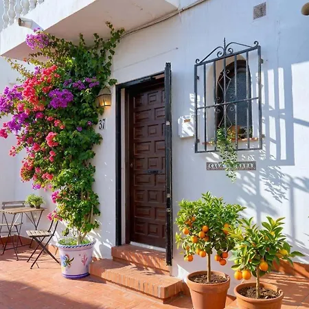 Casa Lavanda - With Sea Views, Private Terrace & Pool *