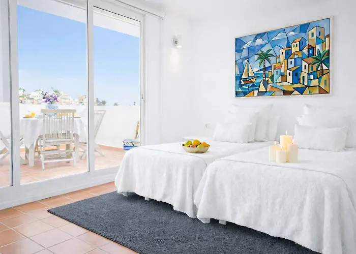 Casa Lavanda - With Sea Views, Private Terrace & Pool * Nerja