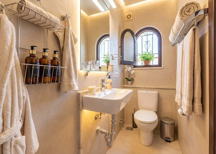 Dom wakacyjny Casa Lavanda - With Sea Views, Private Terrace & Pool *