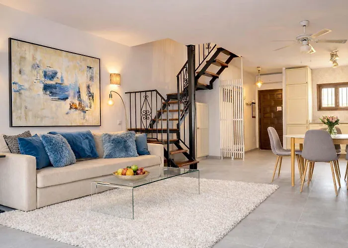 Casa Lavanda - With Sea Views, Private Terrace & Pool Dom wakacyjny *