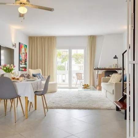 Casa Lavanda - With Sea Views, Private Terrace & Pool