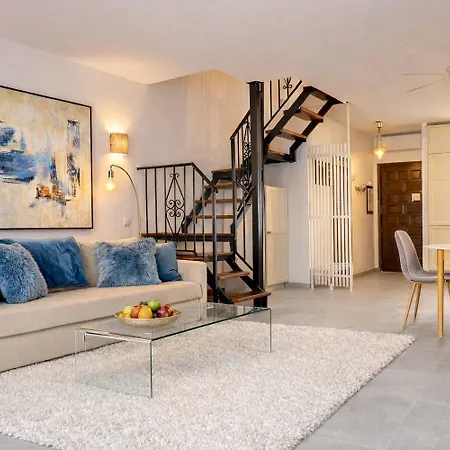 Casa Lavanda - With Sea Views, Private Terrace & Pool Holiday home *