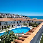 Будинок відпочинку Casa Lavanda - With Sea Views, Private Terrace & Pool