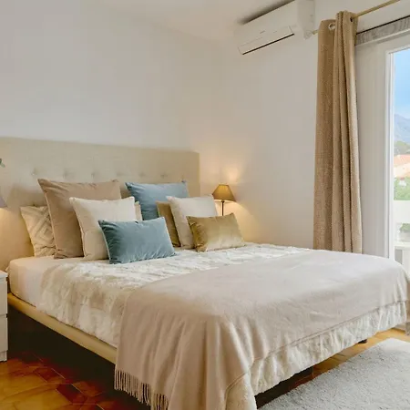 Casa Lavanda - With Sea Views, Private Terrace & Pool 네르하